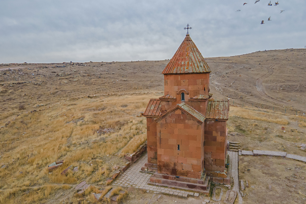 Lmbatavank Monastery 3Bee